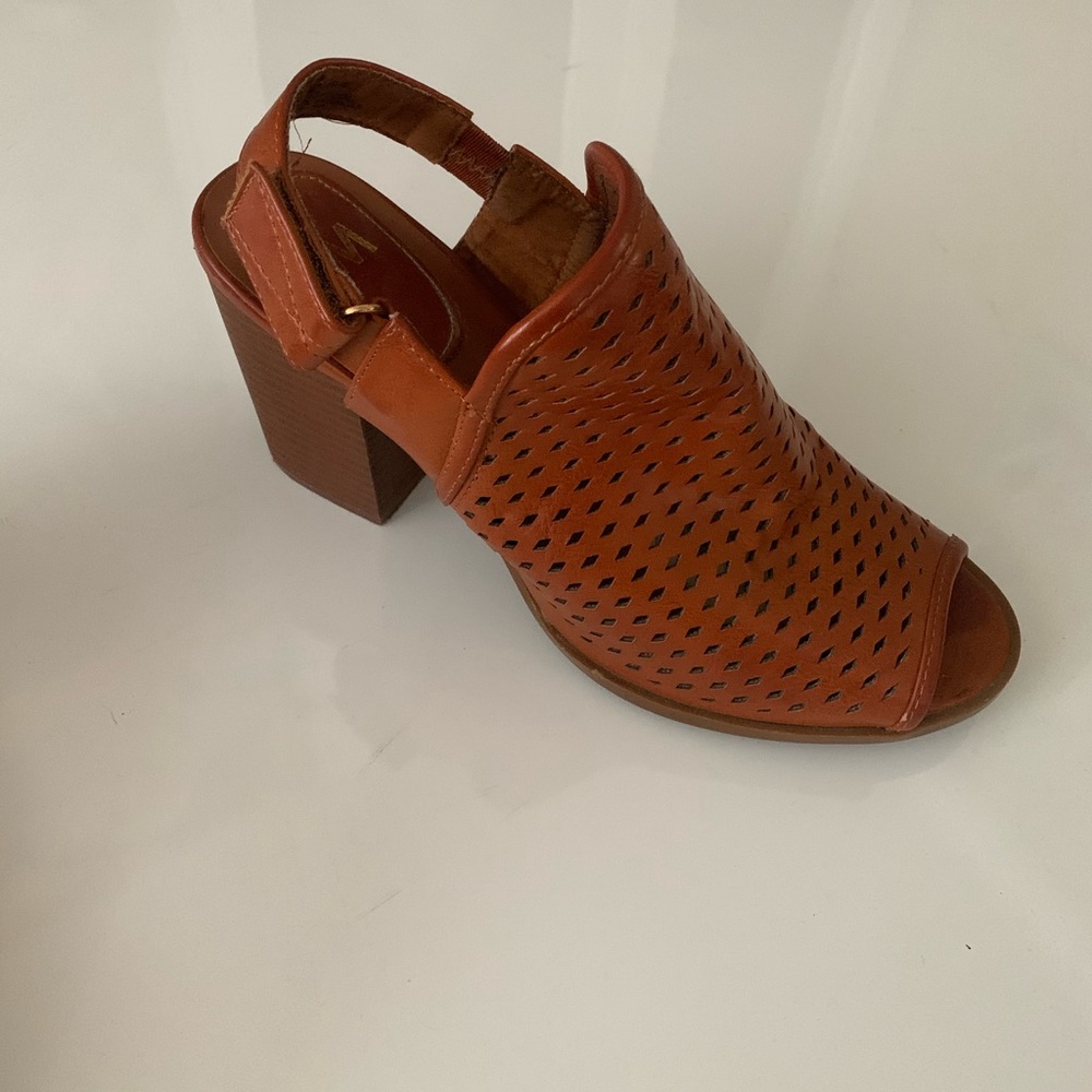 Women’s shoes